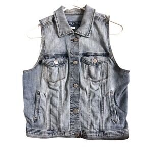 Maurices Womens Denim Vest Light Wash Button Front Pockets Collared Size Medium
